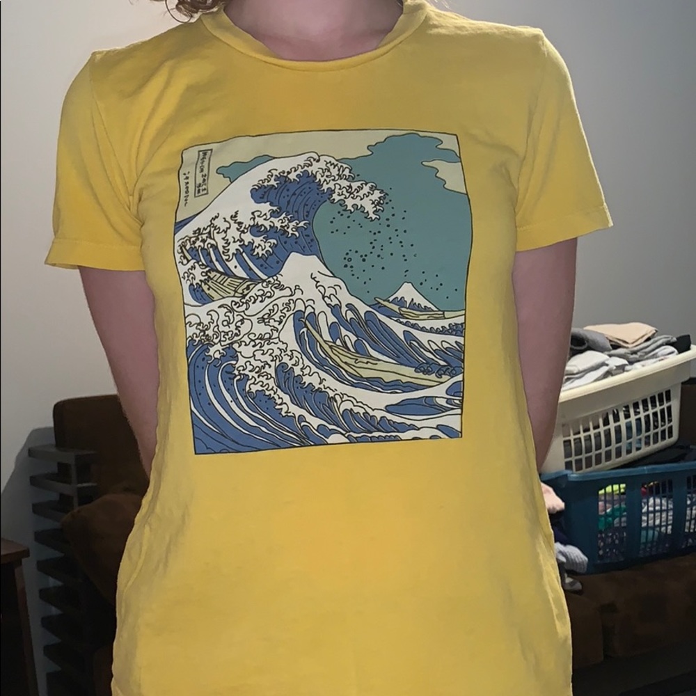 Hokusai wave t shirt yellow